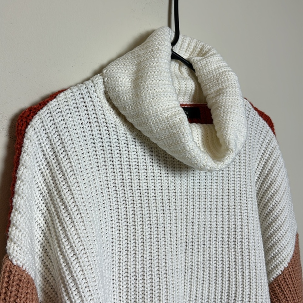 Cropped Colorblock 100% Acrylic Chinky Knot Turtleneck Sweater‎ - Picture 3 of 6